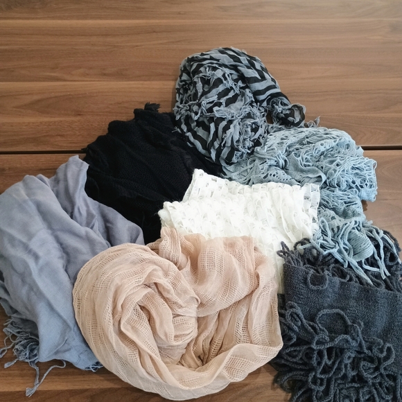 New... Lot of 7 Elegant Multi-Color Scarf Set - Picture 1 of 1